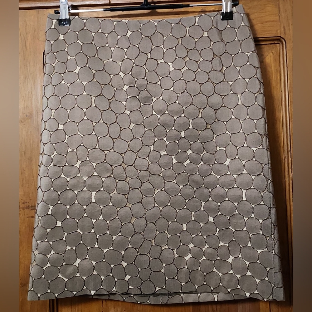 Sevier Tan Skirt Size 30 x 20 (W x L)